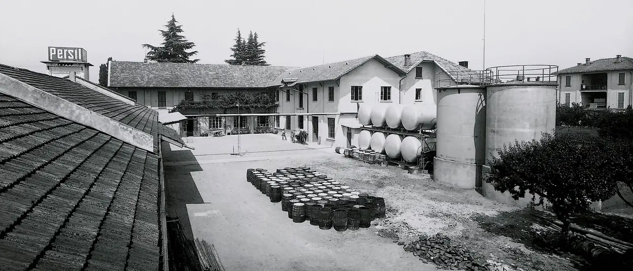 cortile fabbrica Persil Lomazzo